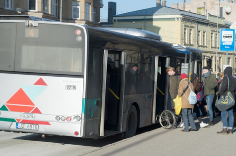 Par sabiedriskā transporta kustību Lieldienu brīvdienās