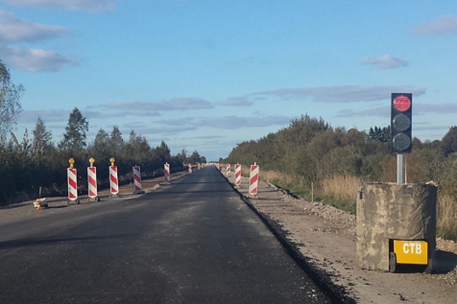 Šogad turpinās remontēt šoseju uz Lietuvu