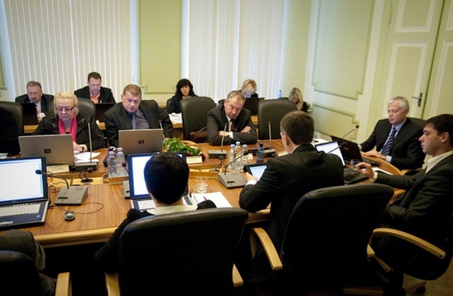 Ar 12 balsīm "par" apstiprināts Liepājas 2012. gada budžets