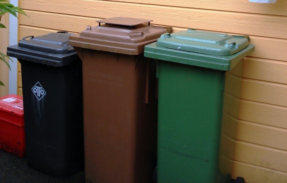 Īstenos atkritumu dalīšanas sistēmu pašvaldības iestādēs