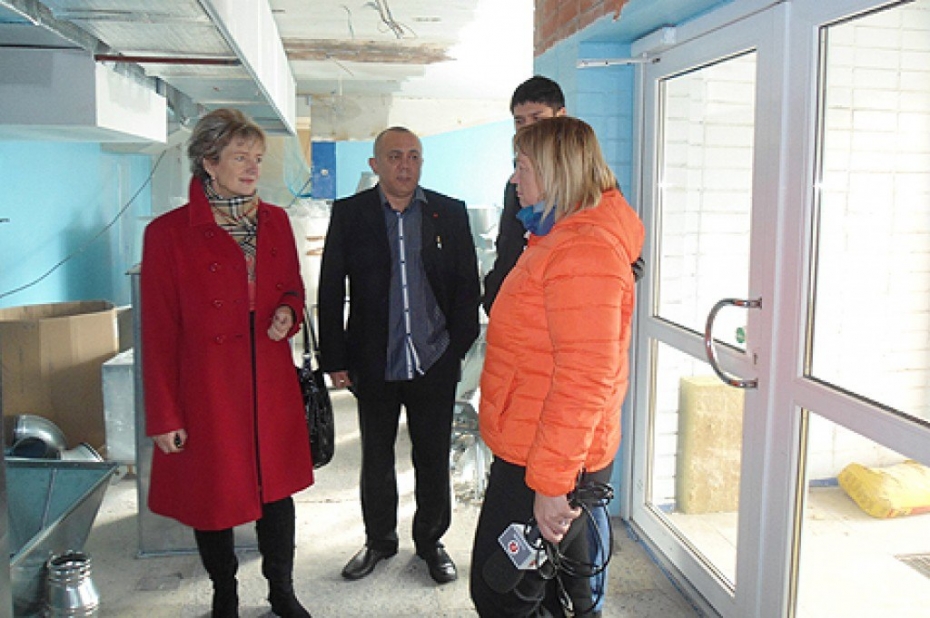 Aktīvi norit sporta skolas peldbaseina remontdarbi