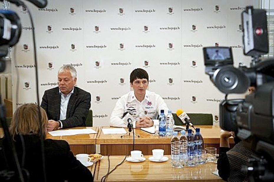 Deputāti nežēlo naudu ziemas rallijam