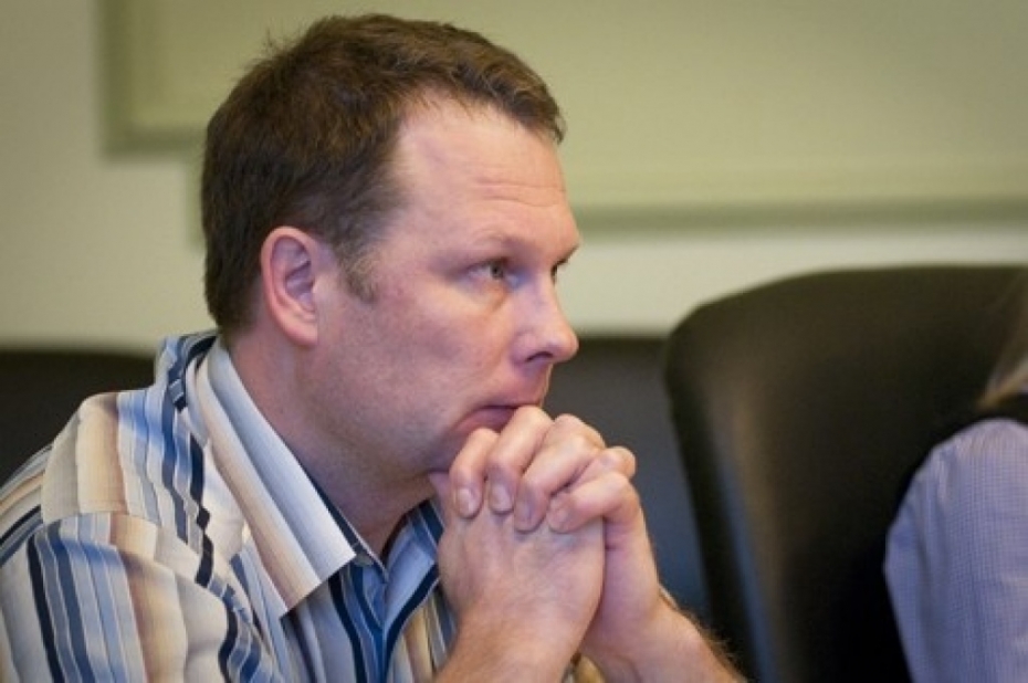 Rāts atstās izpilddirektora amatu, virzīs Fricbergu