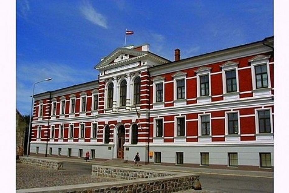 Domes priekšsēdētājam nav savas darba automašīnas