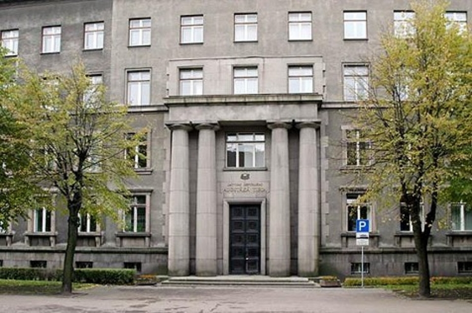 Atliek krimināllietas izskatīšanu par grupveida izvarošanu Liepājā