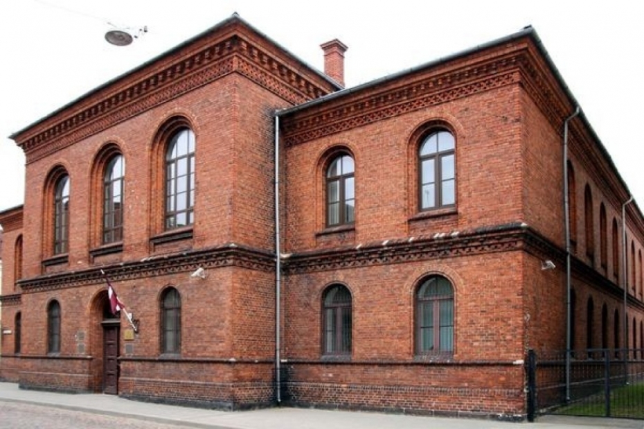 Atlaistā "Liepājas metalurga" darbinieka prasību skatīs vēlreiz
