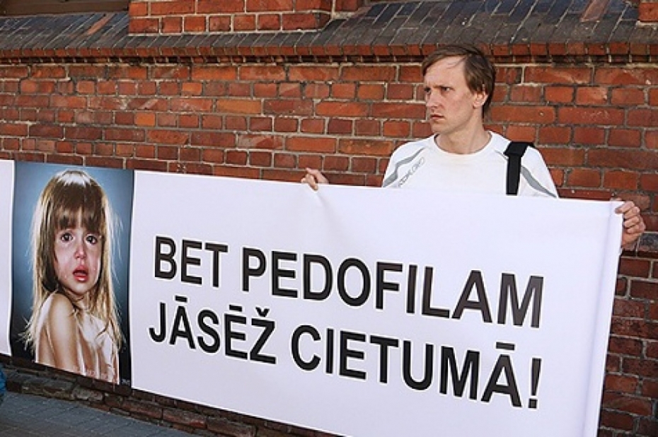 Pedofilu lietā apsūdzētais papildina apelācijas sūdzību