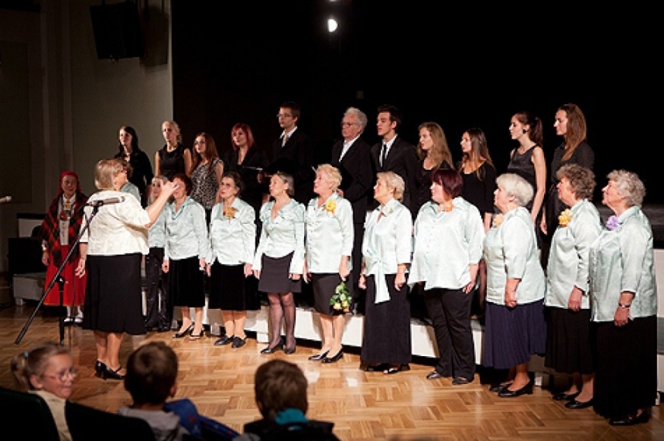 Jauktais koris "Kursa" atzīmē 60 gadu jubileju