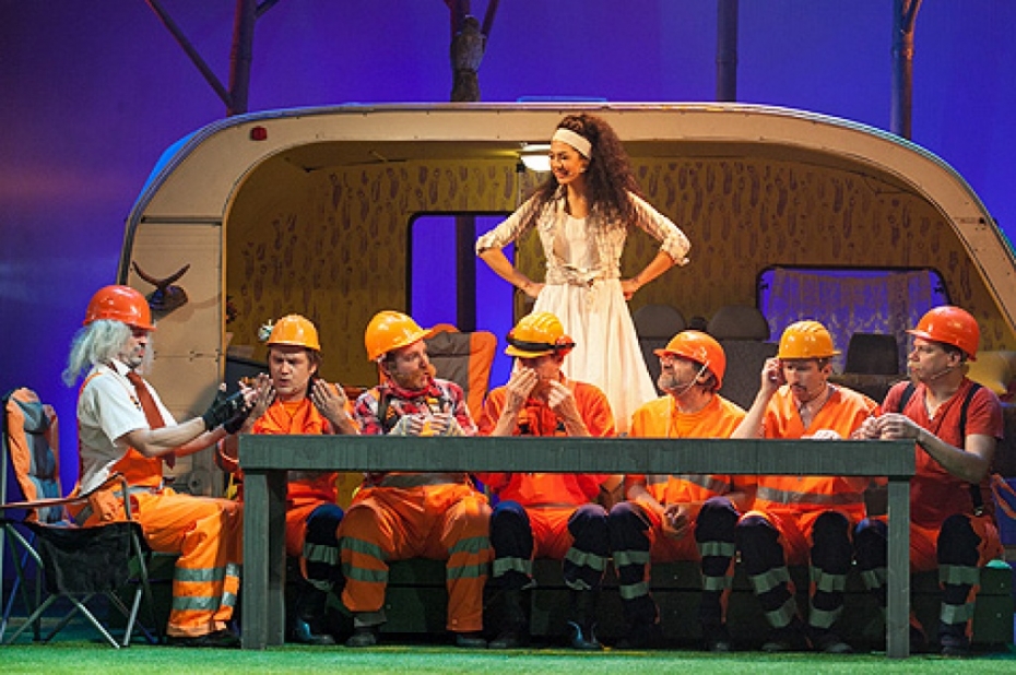 Pirmizrādi piedzīvos iestudējums "Sniegbaltīte un septiņi rūķīši"