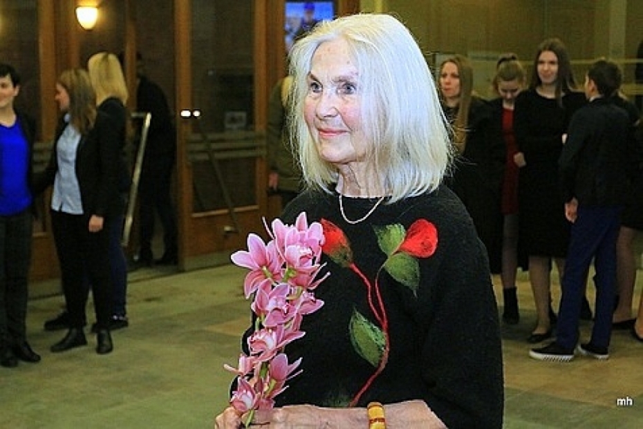 Ar gleznām pārsteidz pat sev tuvākos cilvēkus