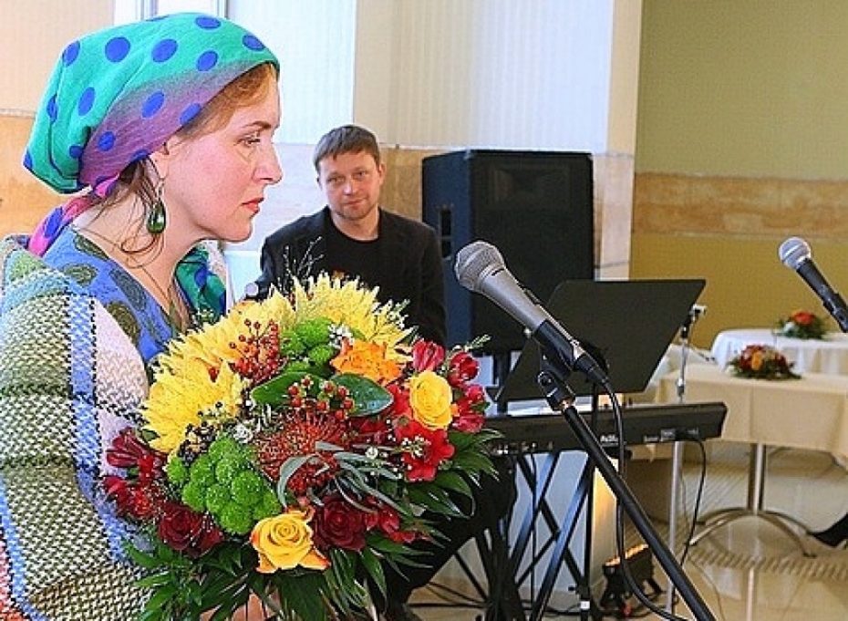 Andra Manfelde pretendē uz Gada balvu divās kategorijās