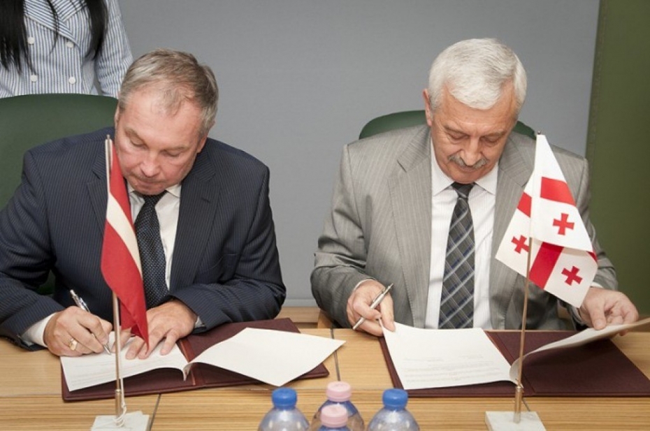 Noslēdz sadarbības līgumu ar Batumi ostu