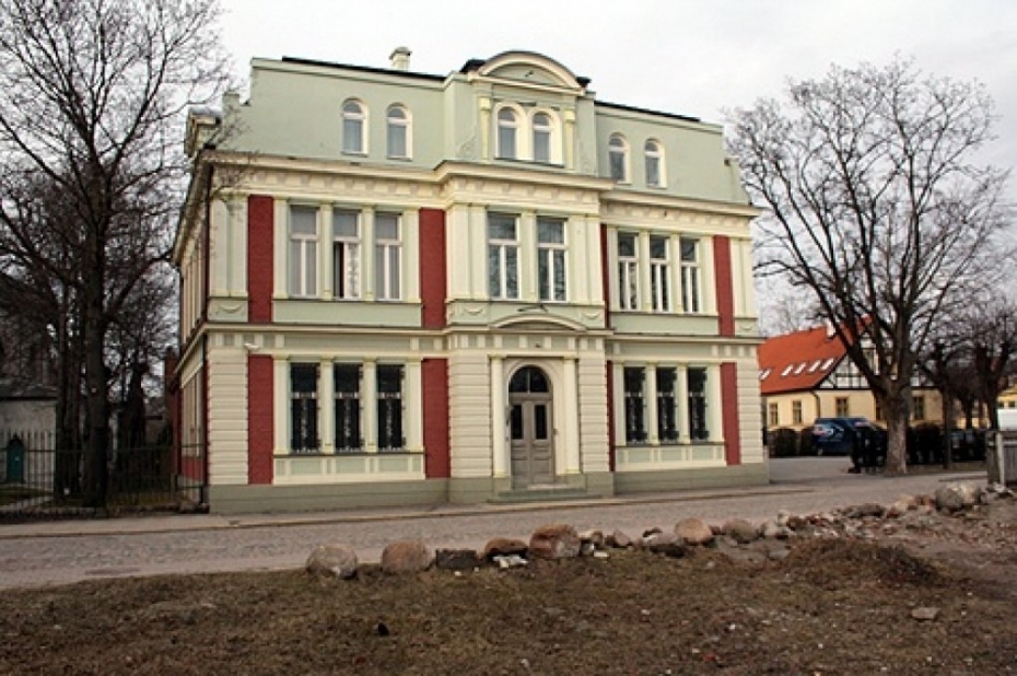 Pietiek.com: Sergejs Zaharjins vērienīgi apdāvinājis brāli