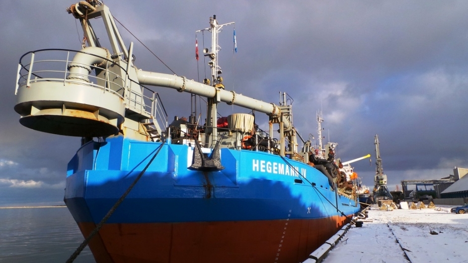 SEZ pārvalde: Atsākta Liepājas ostas padziļināšanu