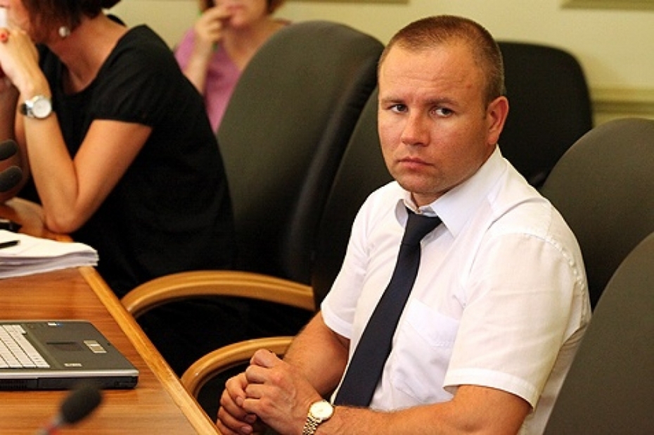 Galvenais šķērslis ir kvalificēta darbaspēka un lidostas trūkums