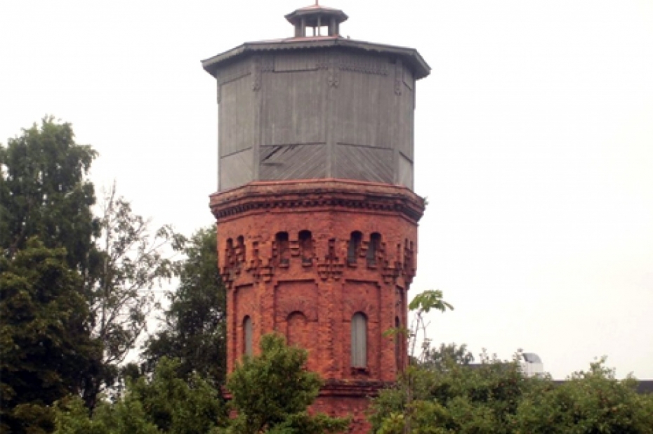 Ilgstoši cenšas pārdot ūdenstorni Ezermalas ielā