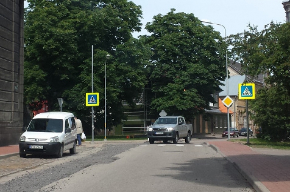 Apstiprināti Bāriņu 14A un Užavas 5A izsoles noteikumi