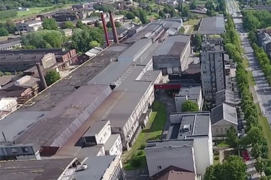 Koris: Ar ražošanu saistītie aktīvi jāpārdod kā lietu kopība