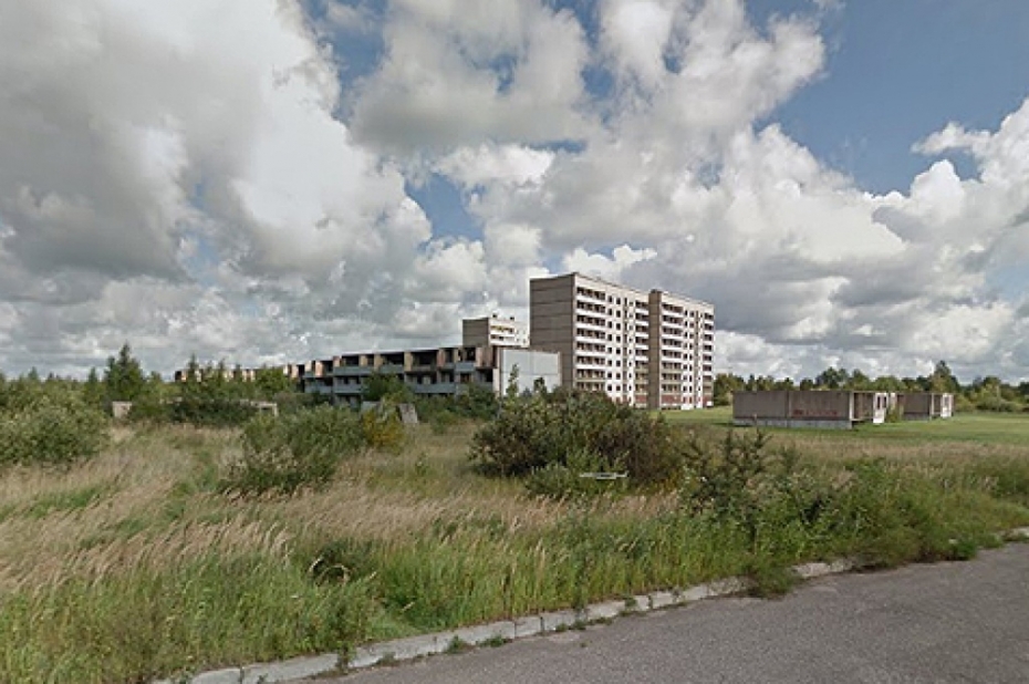 Meklē, kurš nojauks nepabeigto celtni Kārklu ielā 12