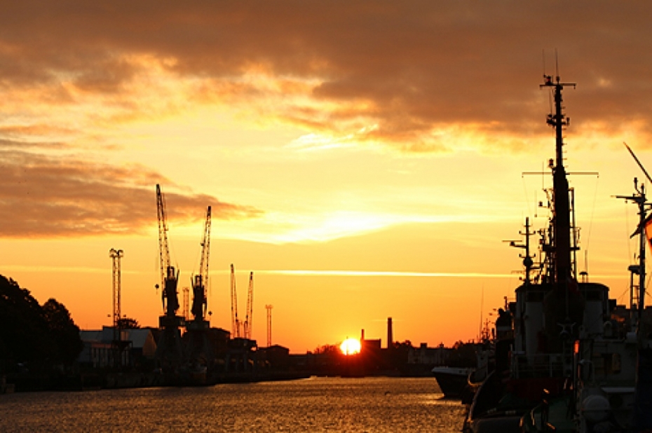 Saeima atceļ tā saukto ostu nodevu – 10% no ostu maksām