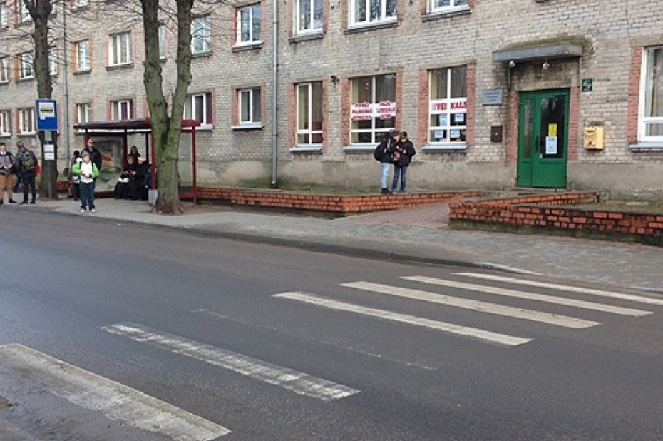 "Ceļu, tiltu būvnieks" turpinās uzturēt kārtībā ceļu apzīmējumus