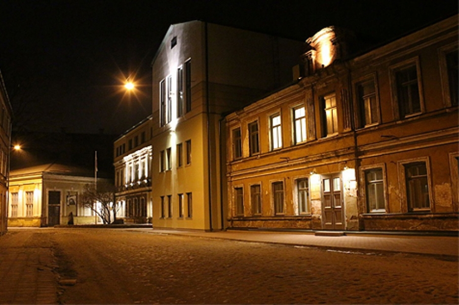 Renovēs vidusskolas ēku Ausekļa ielā 11/15