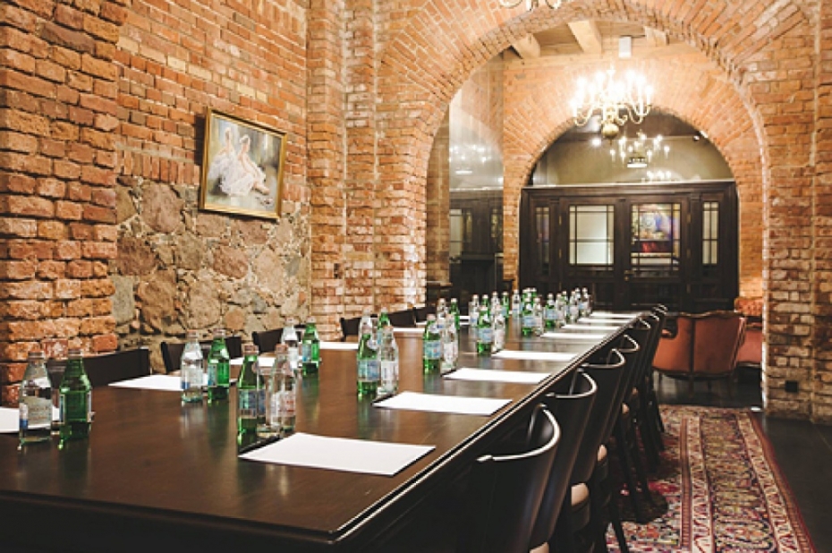 "Promenade Hotel" modernizē konferenču un pasākumu zāles