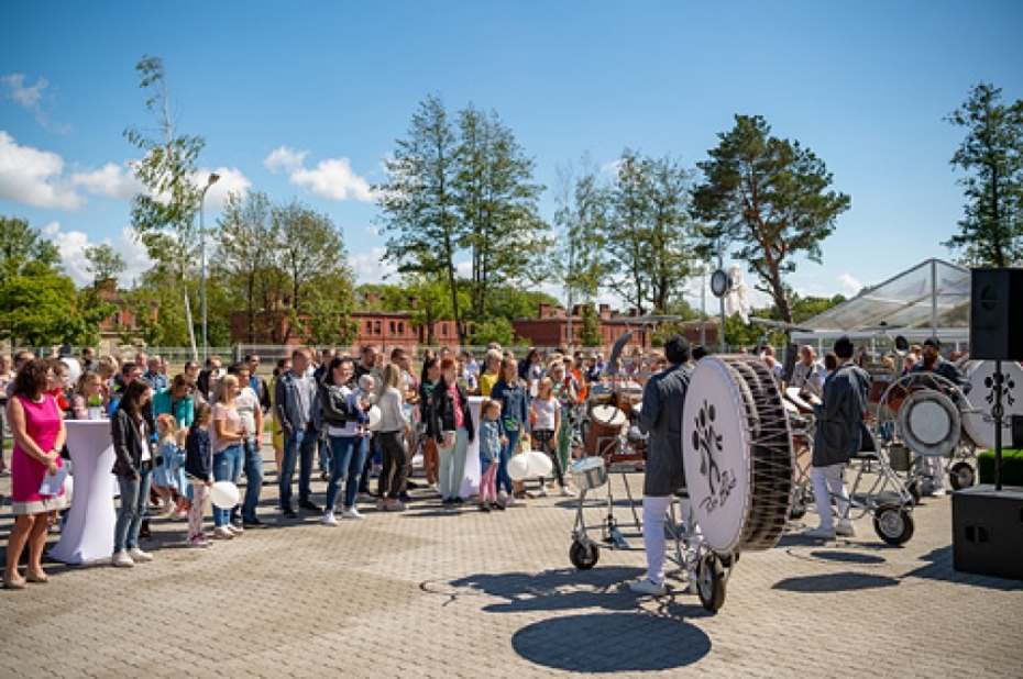 "Jensen Metal" atklāj jaunu melnā metāla ražotni Karostā