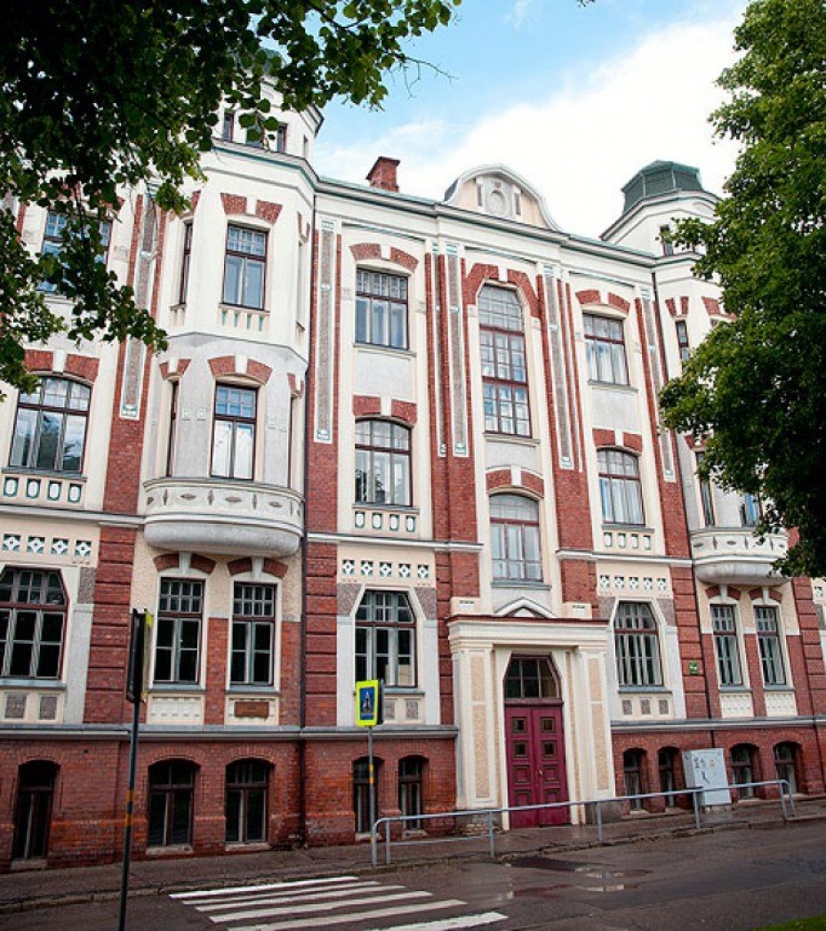 Liepājas skolām pietrūkst vidusskolēnu