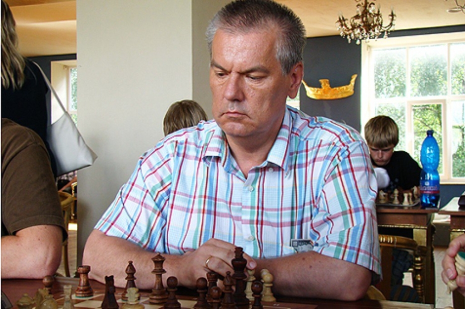 Āris Ozoliņš prezidenta pilnvaras nodod Pēterim Šmidrem