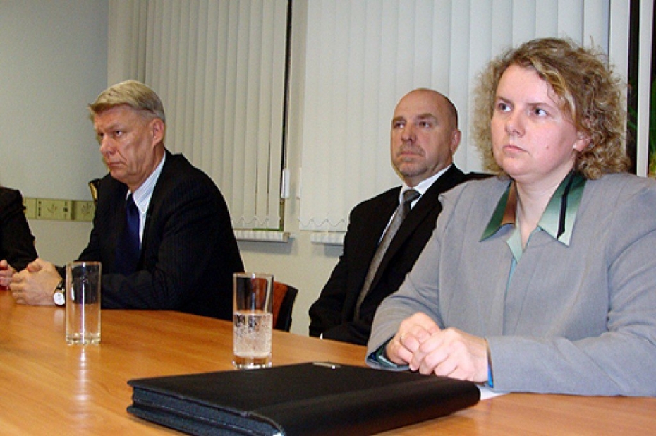 Zatlers Liepājā skaidro ZRP kursu, pilnsapulci sola marta sākumā