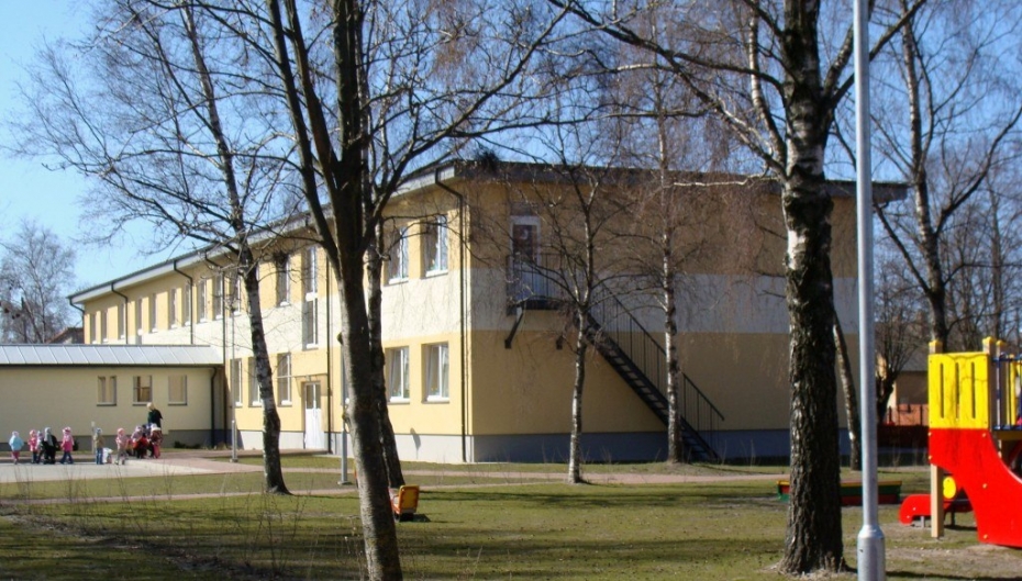 Kvalitātes piemaksa pedagogiem sadalīta, vadītājiem vēl dalīs