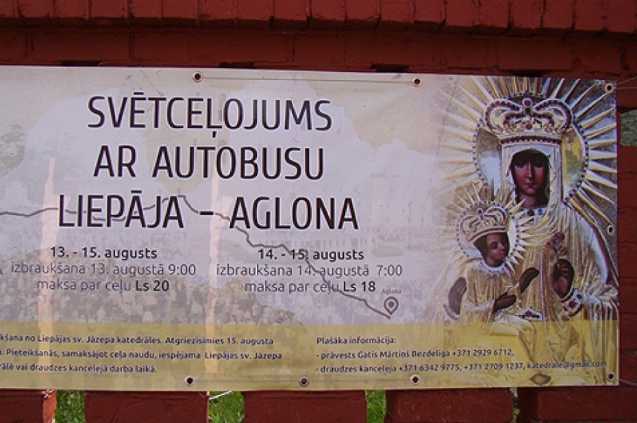 Liepājas ticīgie sāk svētceļojumu uz Aglonu