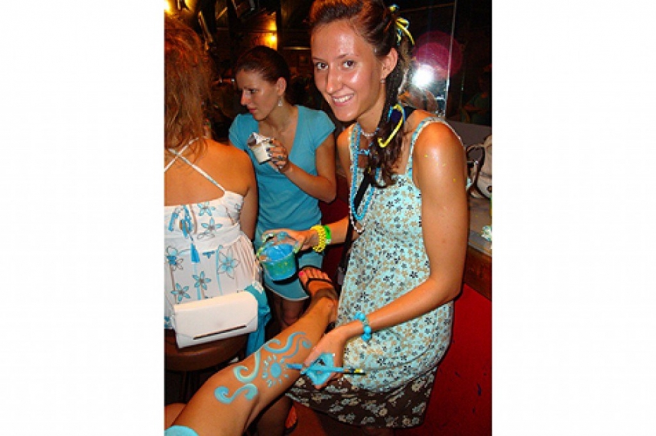 Ceturtdien, 8.novembrī, sveicam Aleksandras un Agras!