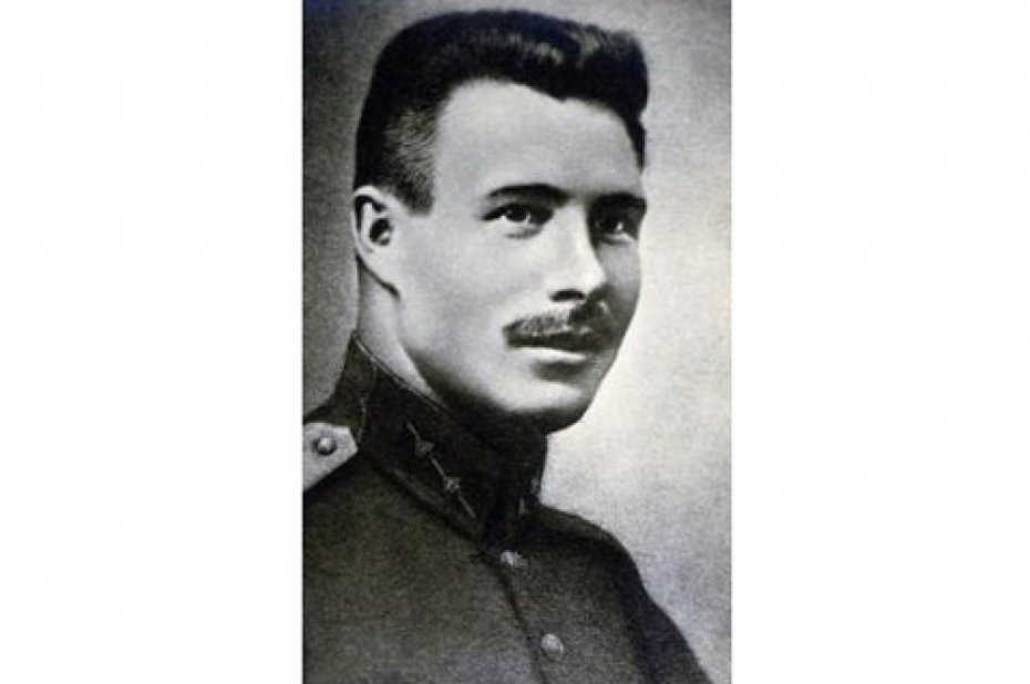 Ziemeļu kapos notiks Oskara Kalpakas piemiņas brīdis