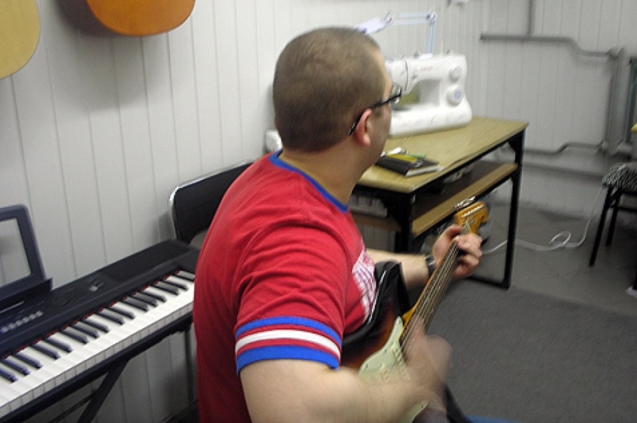 Ieslodzītie jaunieši cietumā iesaistās dažādās aktivitātēs