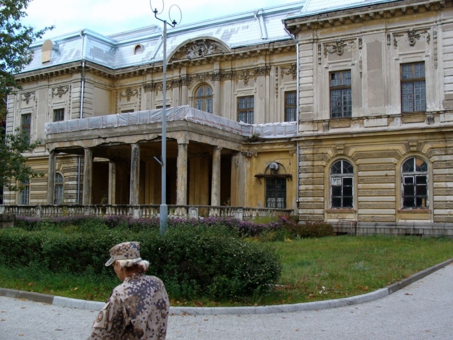 Tiekas Baltijas valstu bruņoto spēku instruktori