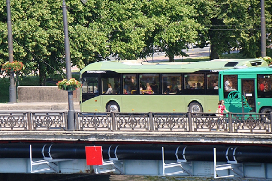 Pirmklasniekiem sabiedriskais transports būs bez maksas