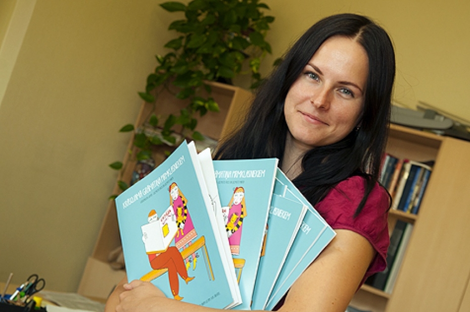 Pirmklasniekiem dāvinās krāsojamo grāmatu par drošību