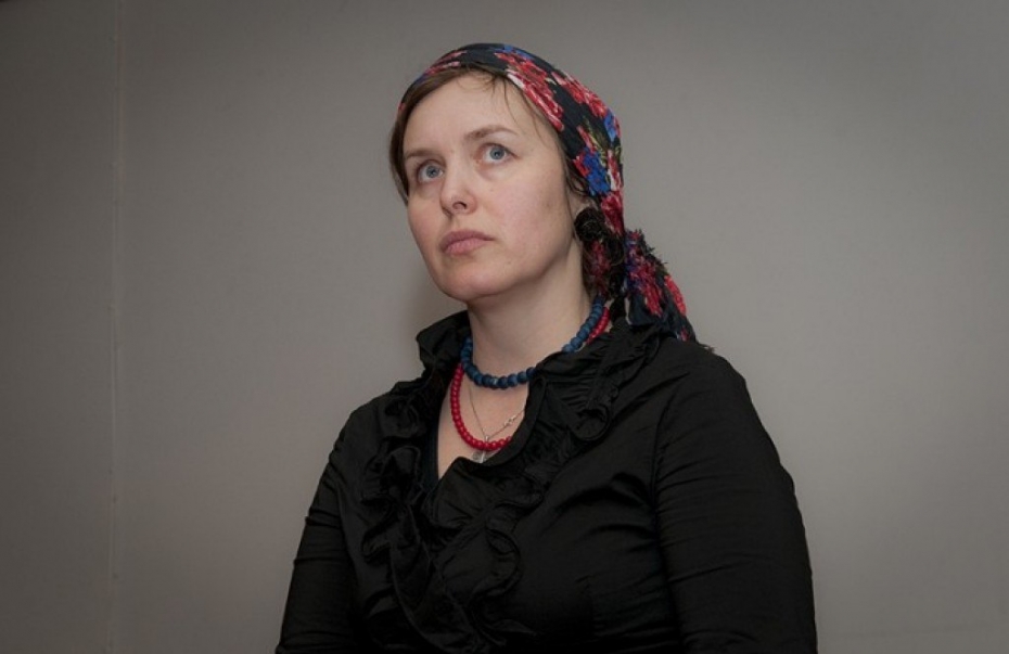 Andra Manfelde: Par noslēgto latvieti