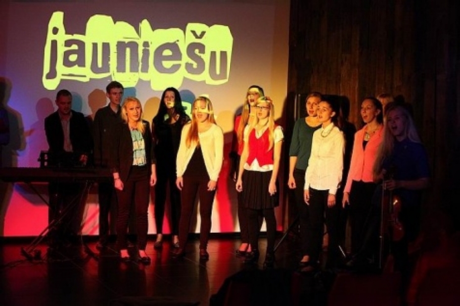 Jauniešu mājā var apgūt rumāņu un turku valodas