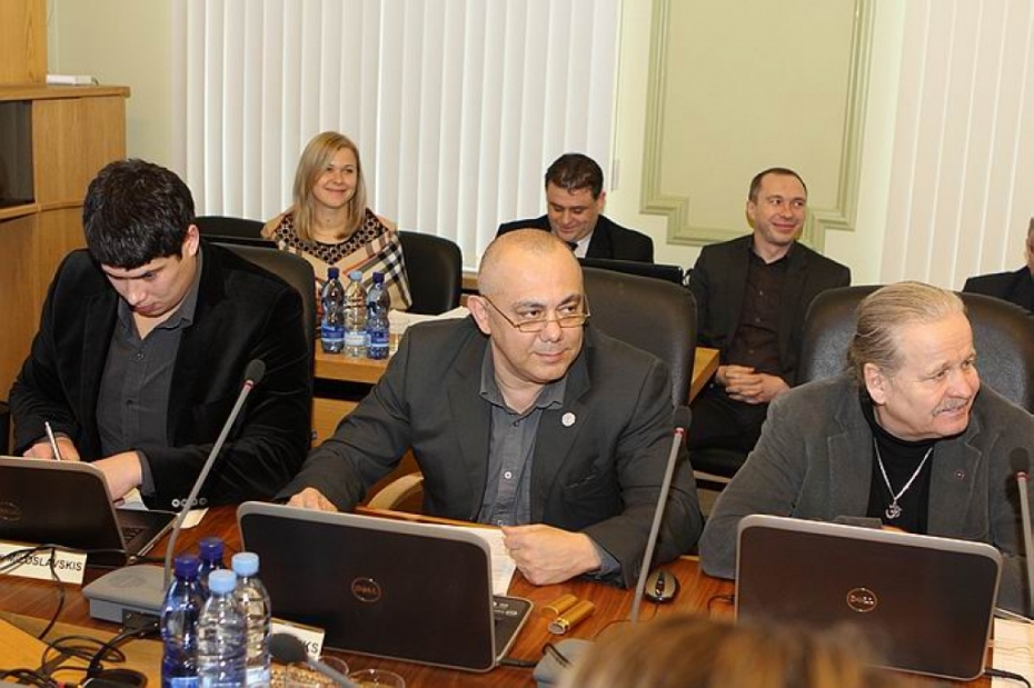 Deputāts Vorobeičiks varēs vairāk ziedot savai partijai