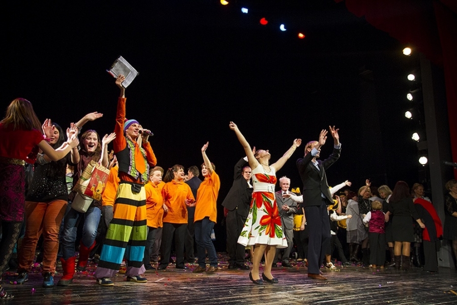 Koncerts „Ziemassvētku brīnumu gaidot” priecē lielu pulku