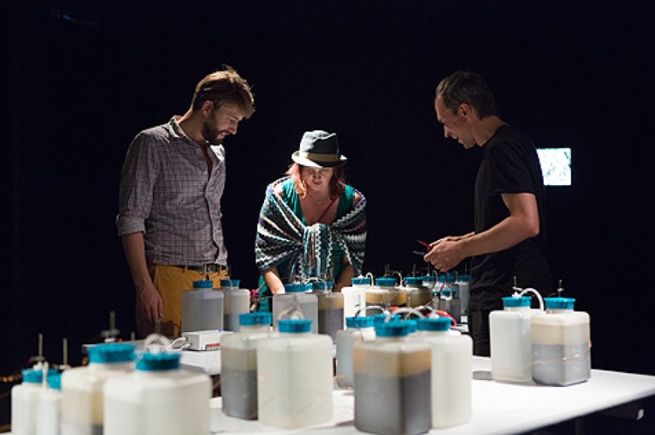 Universitātes pasniedzēji iesaistās projektā "Baktēriju baterija"