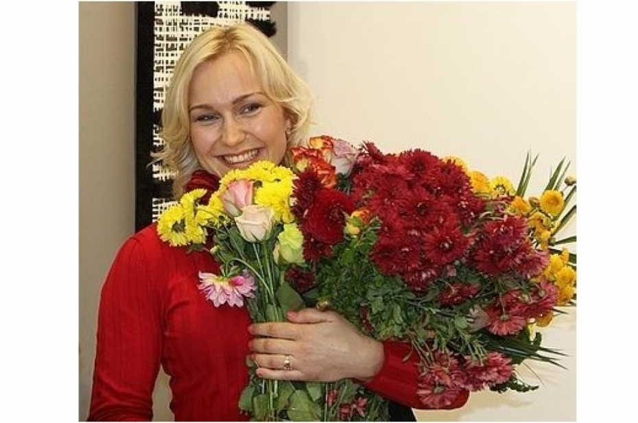 Dizaina un mākslas vidusskolas darbinieki tiesājas, skola maksā