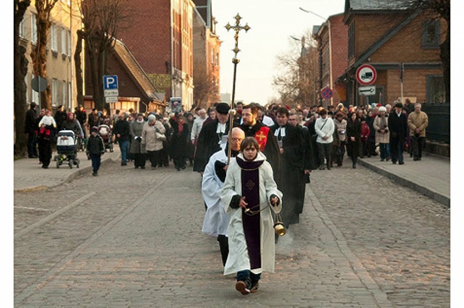Norisināsies tradicionālais Krusta ceļa gājiens