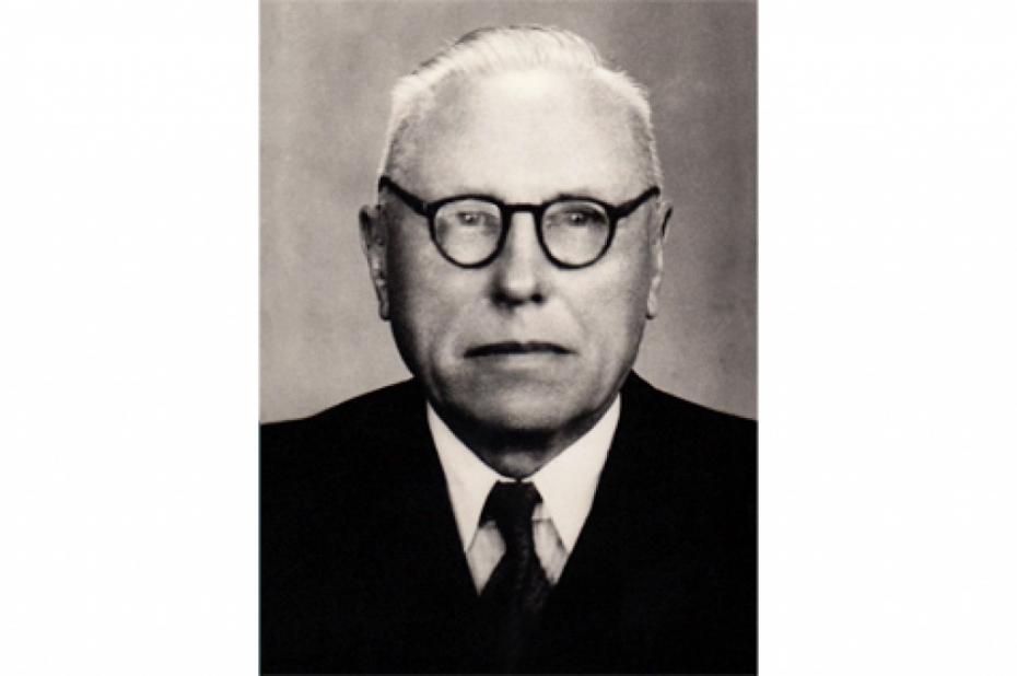 Pirms 130 gadiem dzimis baptistu draudžu bīskaps Fricis Hūns