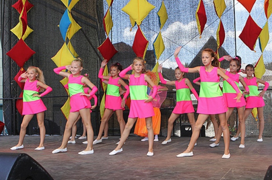 Rožu laukumā aizvadīts "Vēl viens jaunais gads" (galerija)