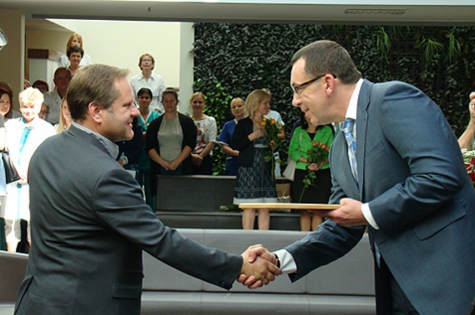 Slimnīca apguvusi 20 miljonus eiro, cer uz otrtik (galerija)