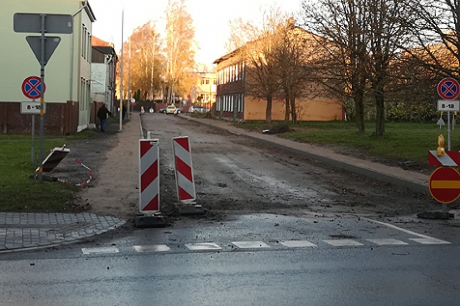 Pupu ielas vai Komunālās pārvaldes fenomens?
